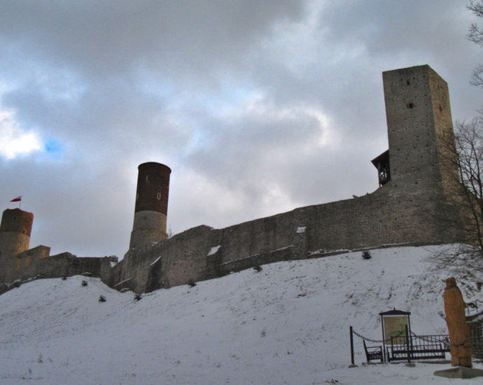 Zamek Chęciny Zimą