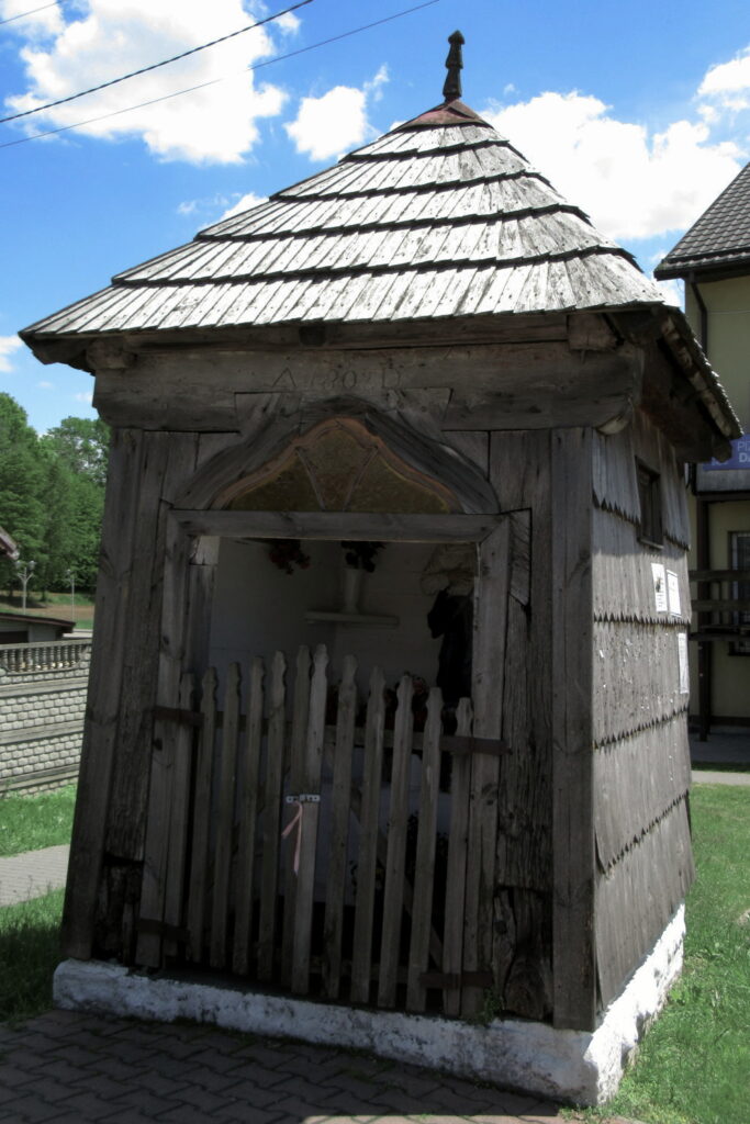 Kapliczka drewniana
